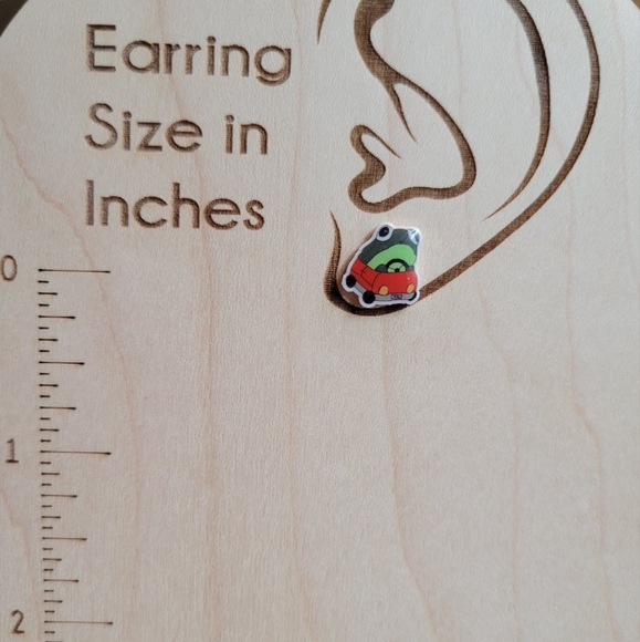 💥LAST PAIR💥 Driving Frog Stud Earrings - Picture 2 of 4